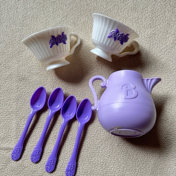 Barbie Tea Set - Picture 6 of 6